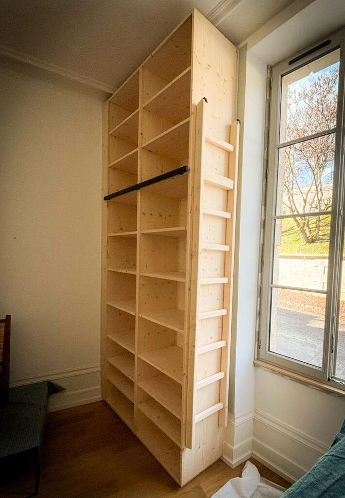 Bibliothèque bois avec échelle 2